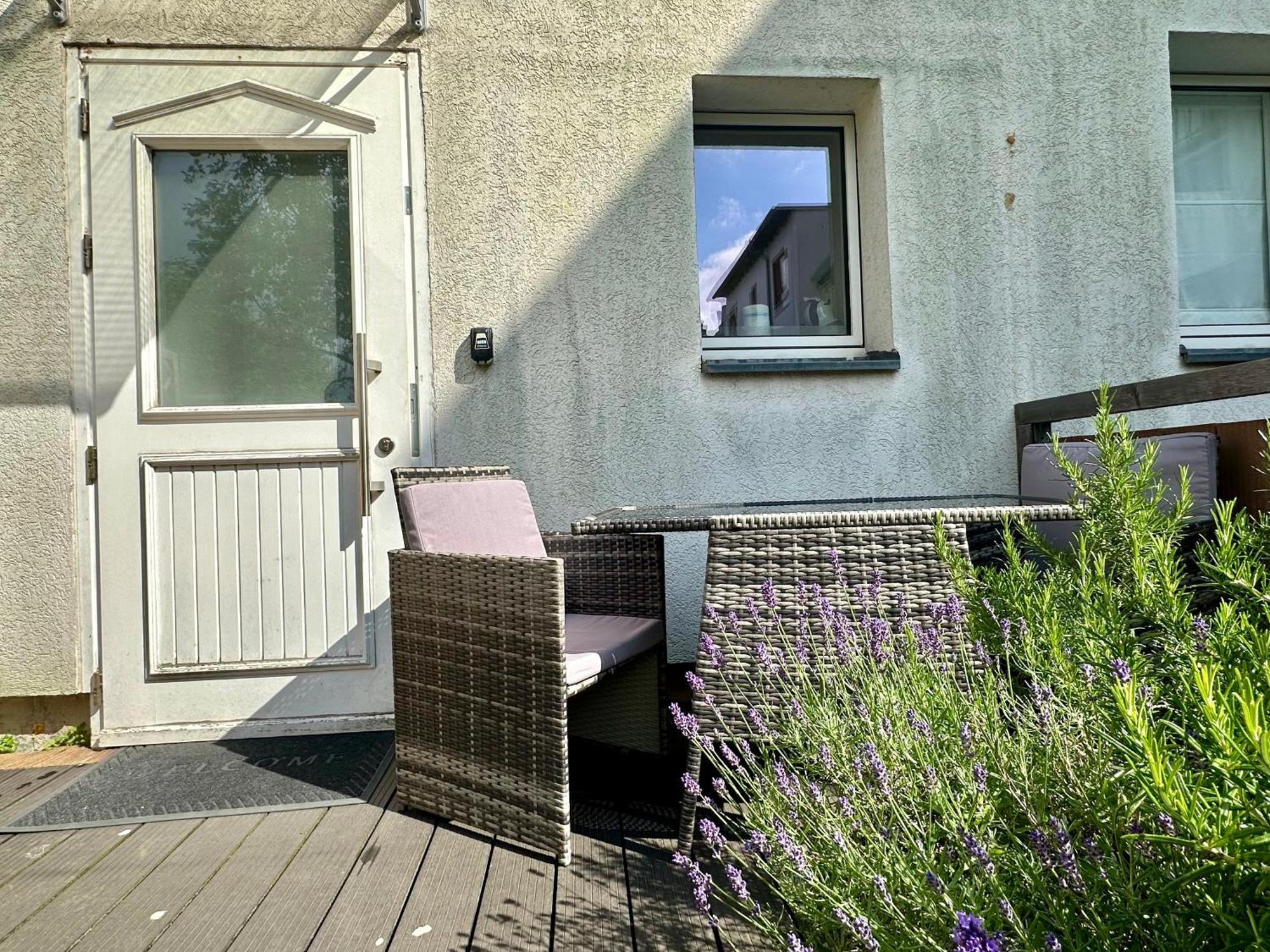 Modernes Apartement Am Rhein In Ruhiger Lage ケルン エクステリア 写真
