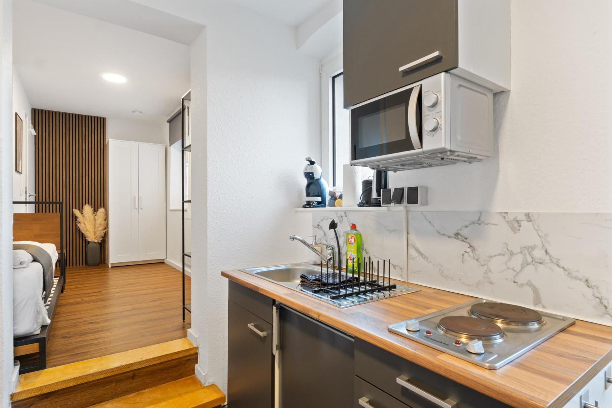 Modernes Apartement Am Rhein In Ruhiger Lage ケルン エクステリア 写真