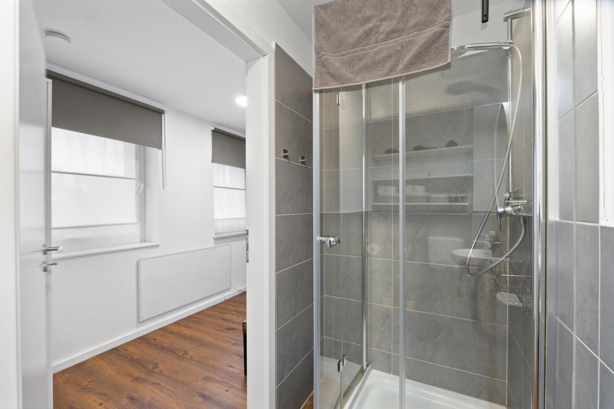Modernes Apartement Am Rhein In Ruhiger Lage ケルン エクステリア 写真